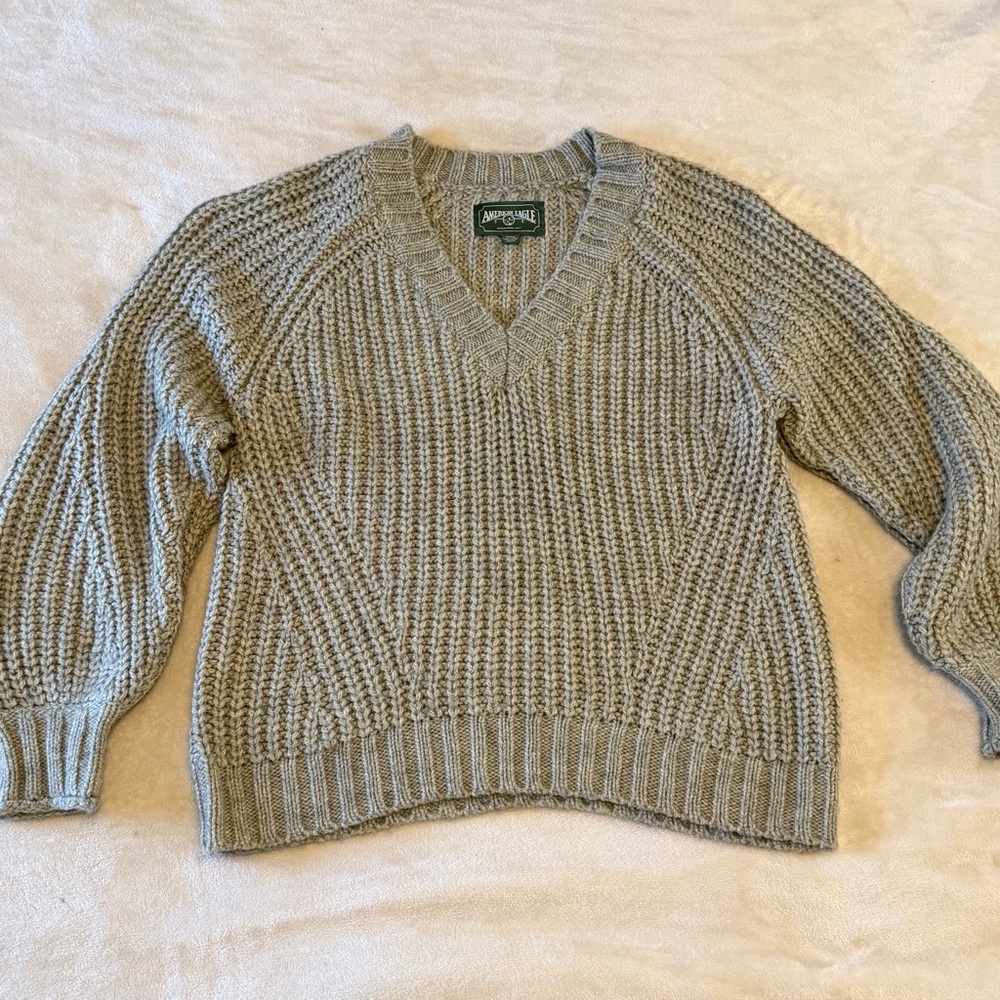 American Eagle Outfitters Women's Knit V-Neck Sweater in Gray